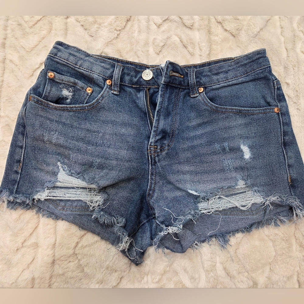 Chic Almost Famous Blue Frayed Jean Shorts- Size 5 Distressed Trendy